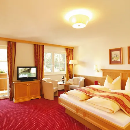 Alpenherz Garni Hotel 4*