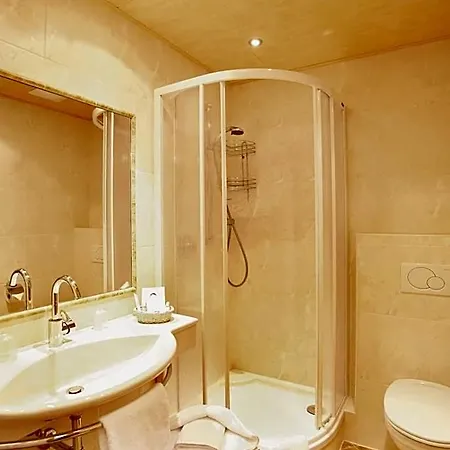 Alpenherz Hotel Garni 4*