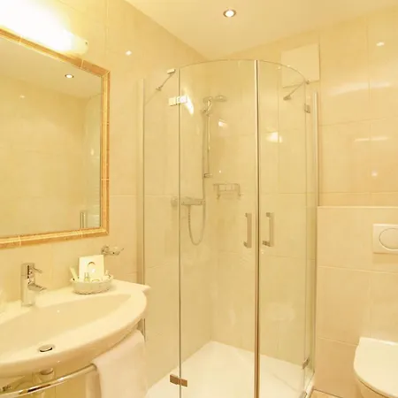 Alpenherz Hotel Garni Hotel 4*
