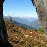 Alpenherz Garni 4* גרלוס